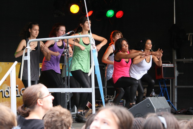 gal/2010/2010 Saitentwist Weltkindertag Burgplatz Essen 20.09.JugendhilfegGmbH Essen/2010 Saitentwist Weltkindertag Burgplatz Jugend Hilfe gGm20.09. 117.jpg